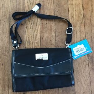 Eagle Creek Robyn wallet